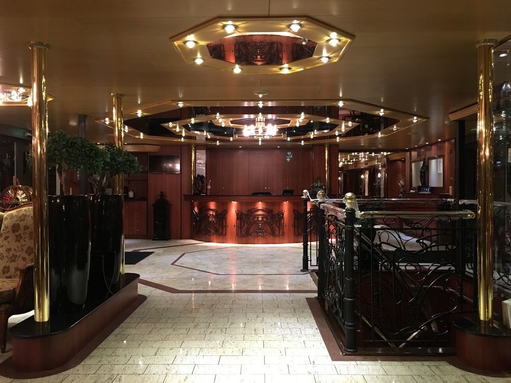 Knm Ms Switzerland I - Dusseldorf Hotel Ngoại thất bức ảnh