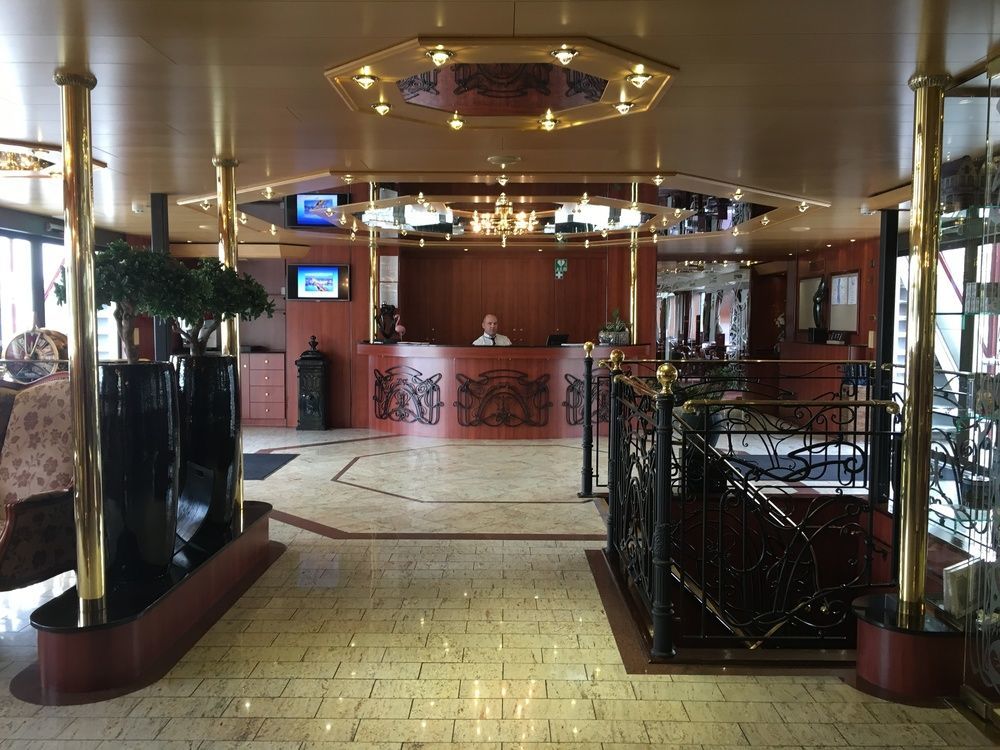 Knm Ms Switzerland I - Dusseldorf Hotel Ngoại thất bức ảnh