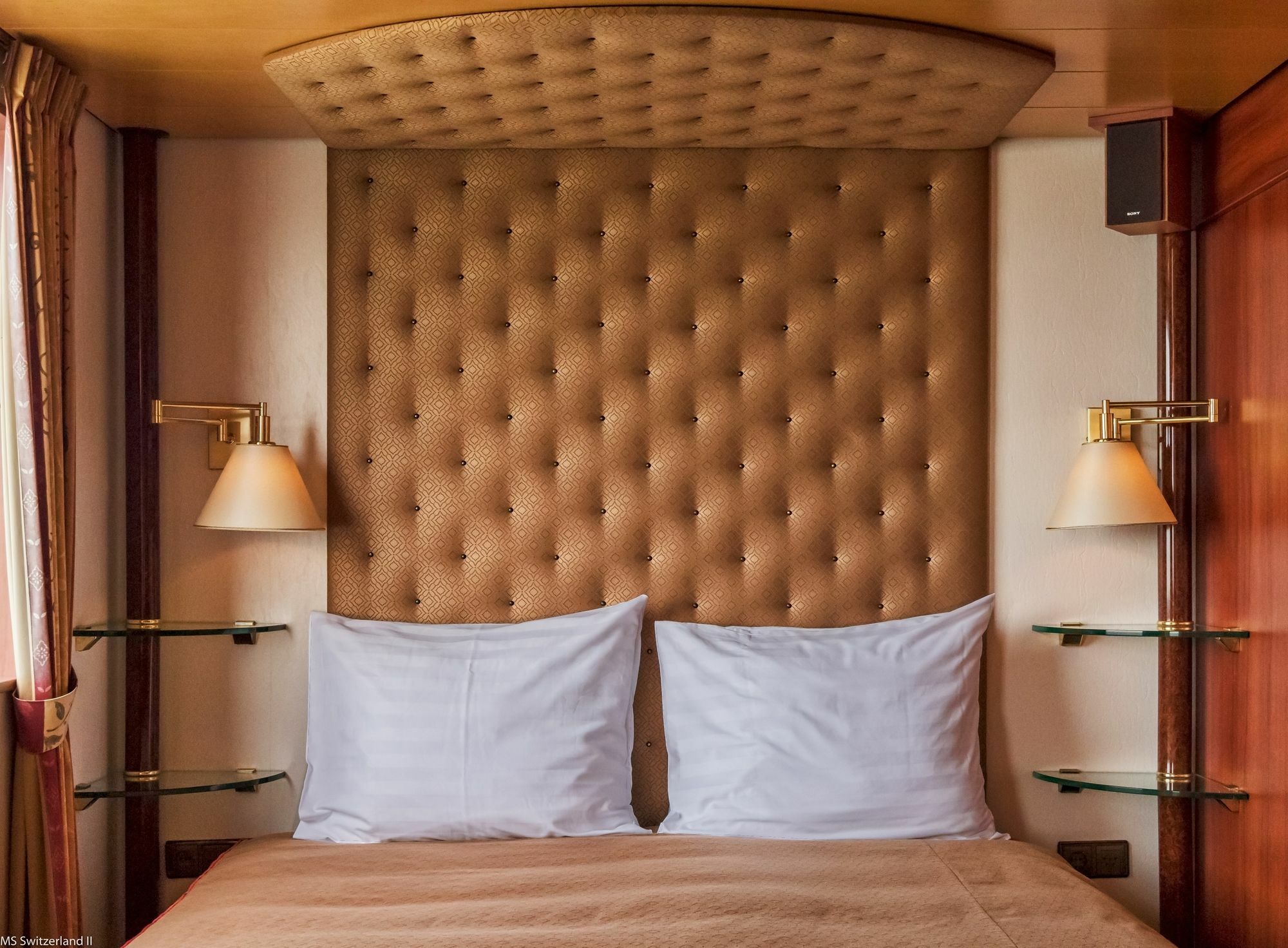 Knm Ms Switzerland I - Dusseldorf Hotel Ngoại thất bức ảnh